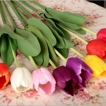 En Tulipan Umetno Cvetlični Okras V Dnevni Sobi Umetne Rože Za Dekoracijo Tehnologije Za Festival Stranka